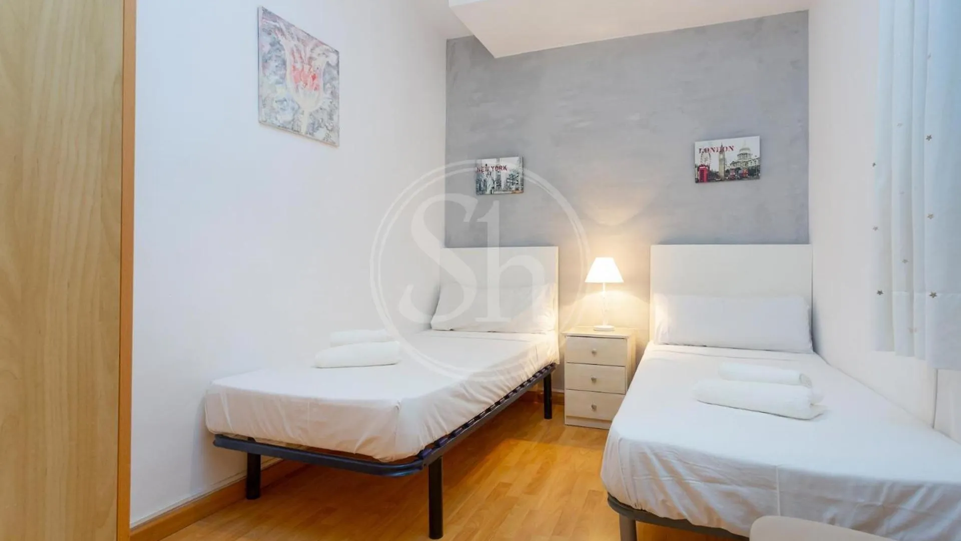 Practico Apartamento Junto A Estacion De Sants Barcelona Apartment