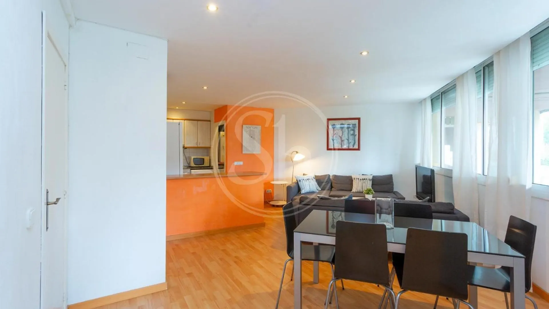Practico Apartamento Junto A Estacion De Sants Barcelona Spain