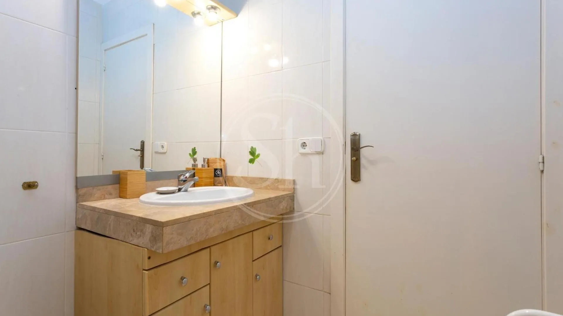 Practico Apartamento Junto A Estacion De Sants Barcelona 0*,