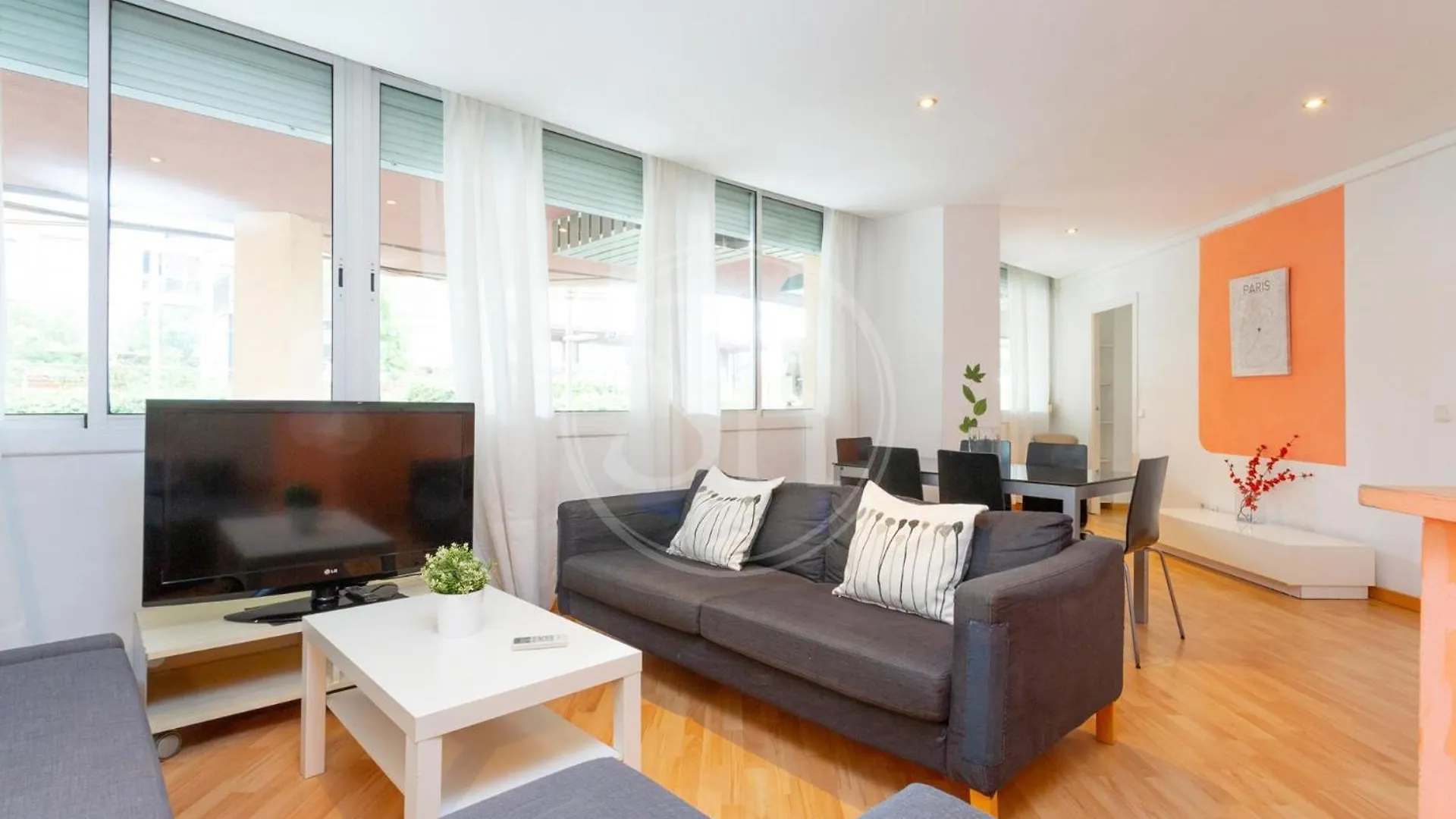 Practico Apartamento Junto A Estacion De Sants Barcelona Spain